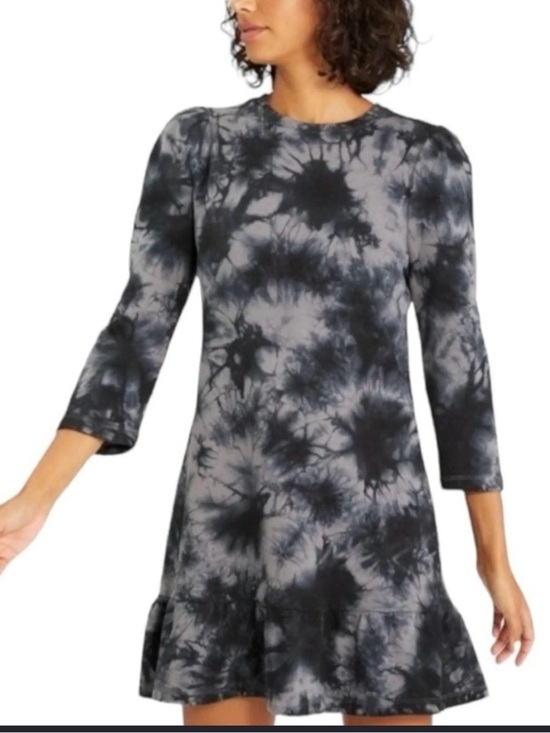Sanctuary Dresses & Skirts - Sanctuary navy puff sleeve dress Sz M